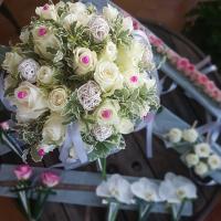 bouquet de mariée de roses blanches chic et champêtre Hé fleur et moi fleuriste Valenciennes